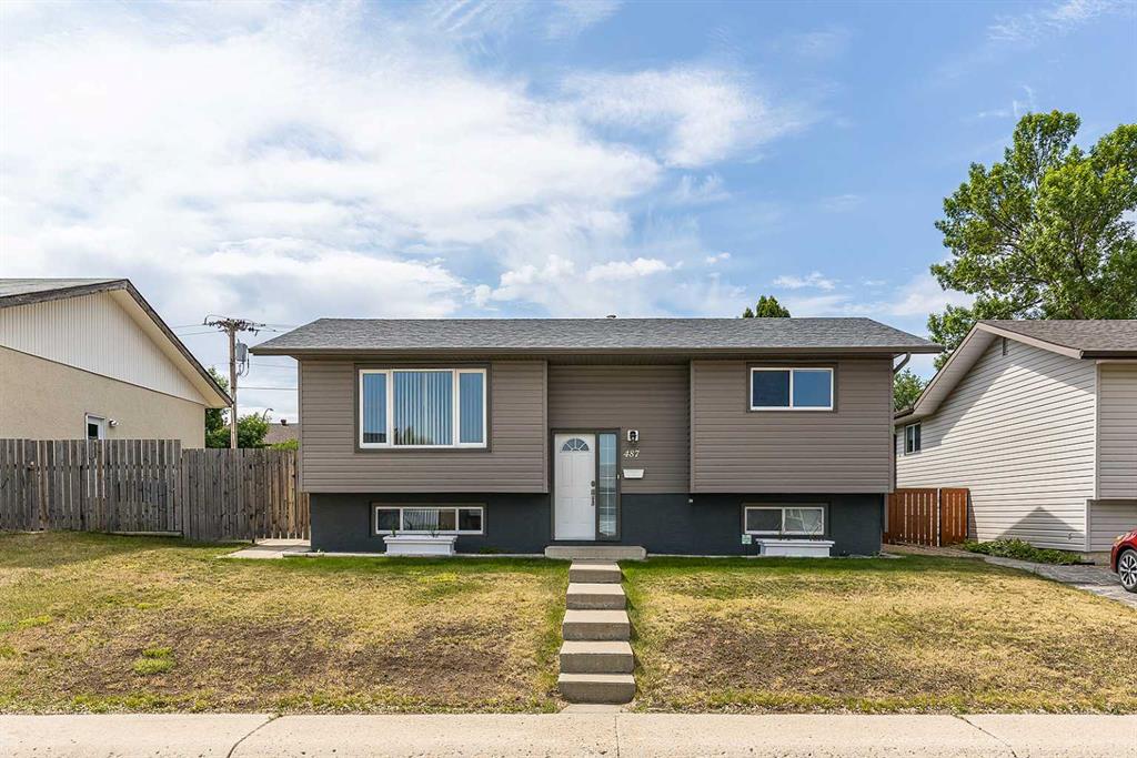 Picture of 487 Hilton Crescent NE, Medicine Hat Real Estate Listing