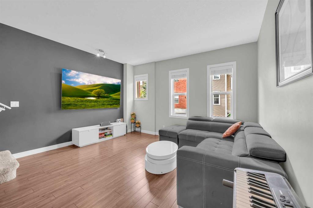 Picture of 218 Silverado Common SW, Calgary Real Estate Listing