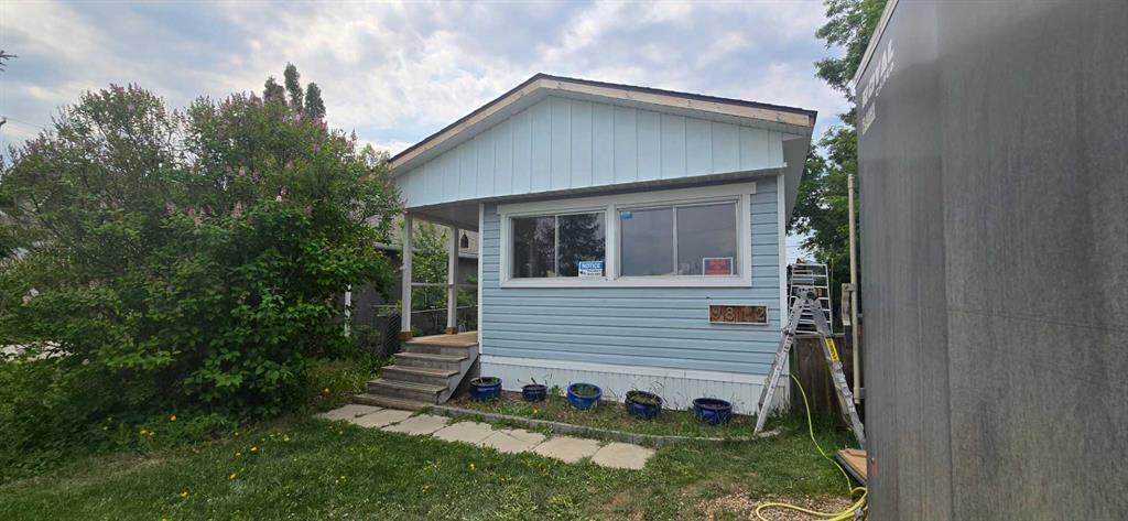 Picture of 9812 99 Street , Wembley Real Estate Listing