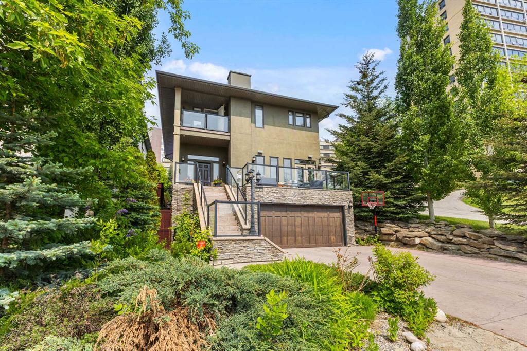 Picture of 3520 8 Avenue NW, Calgary Real Estate Listing