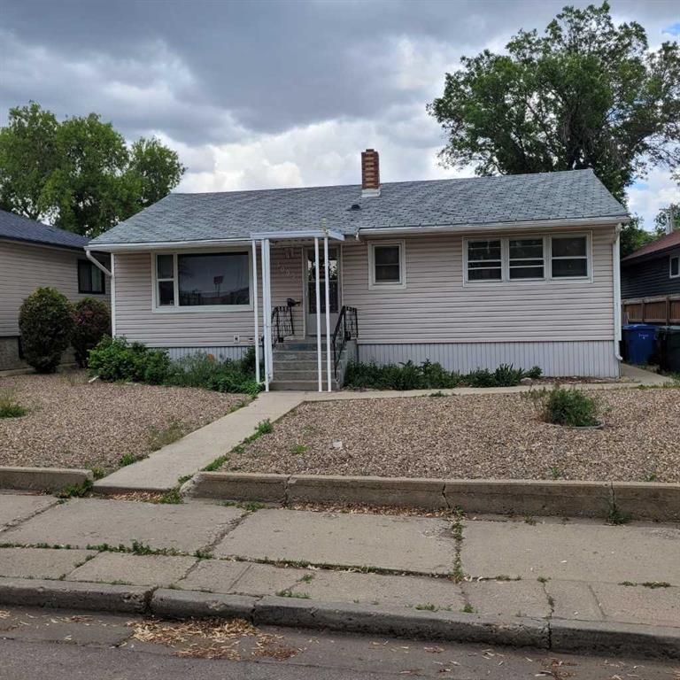 Picture of 1005 Bullivant Crescent SW, Medicine Hat Real Estate Listing