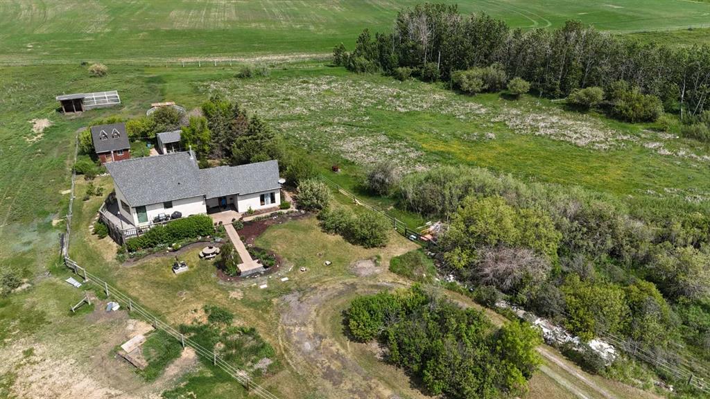 Picture of 253010 Township Road 262  , Rural Wheatland County Real Estate Listing