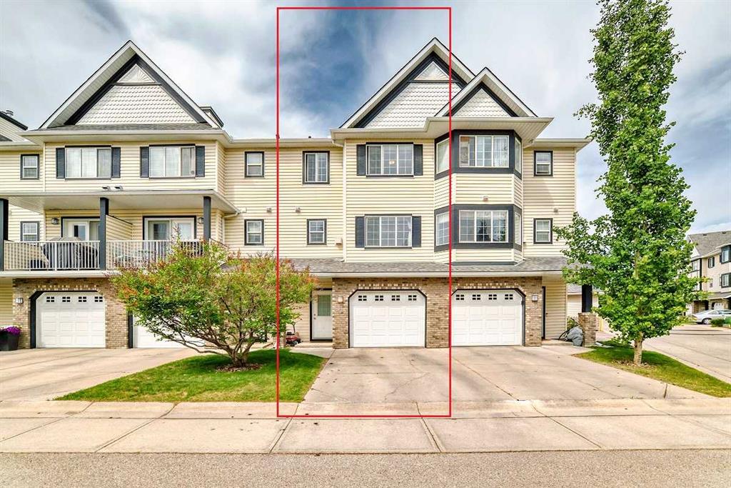 Picture of 11 Cougar Ridge Mews SW, Calgary Real Estate Listing
