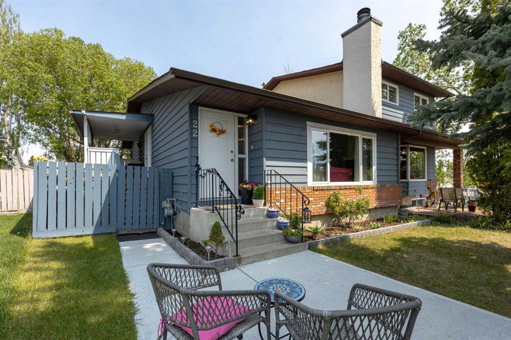 Picture of 22 Woodmont Way SW, Calgary Real Estate Listing