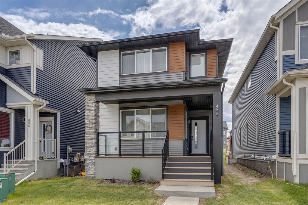 Picture of 452 Creekrun Crescent SW, Airdrie Real Estate Listing