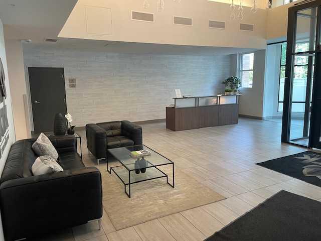 Picture of 207, 303 13 Avenue SW, Calgary Real Estate Listing