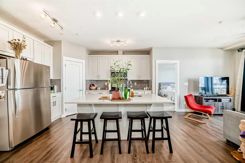 Picture of 216, 10 Walgrove Walk SE, Calgary Real Estate Listing