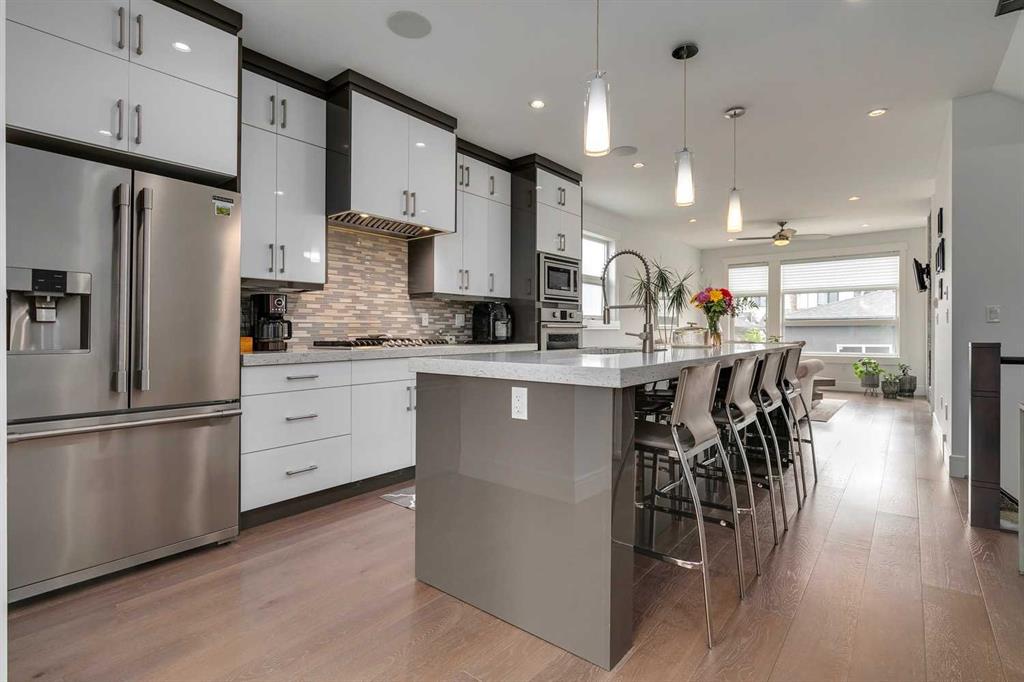 Picture of 944 43 Street SW, Calgary Real Estate Listing