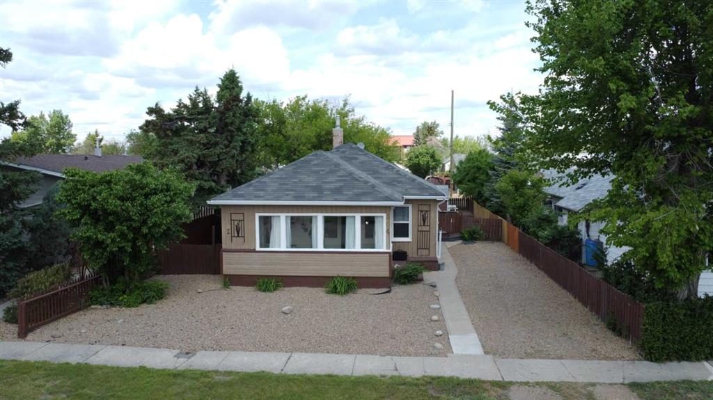 Picture of 304 5 Avenue E, Hanna Real Estate Listing