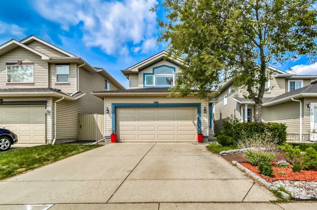 Picture of 1010 Bridlemeadows Manor SW, Calgary Real Estate Listing