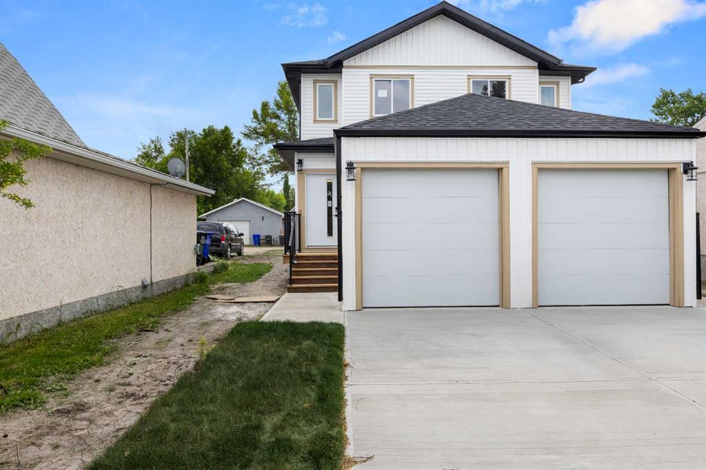 Picture of 4829 48 Street , Olds Real Estate Listing
