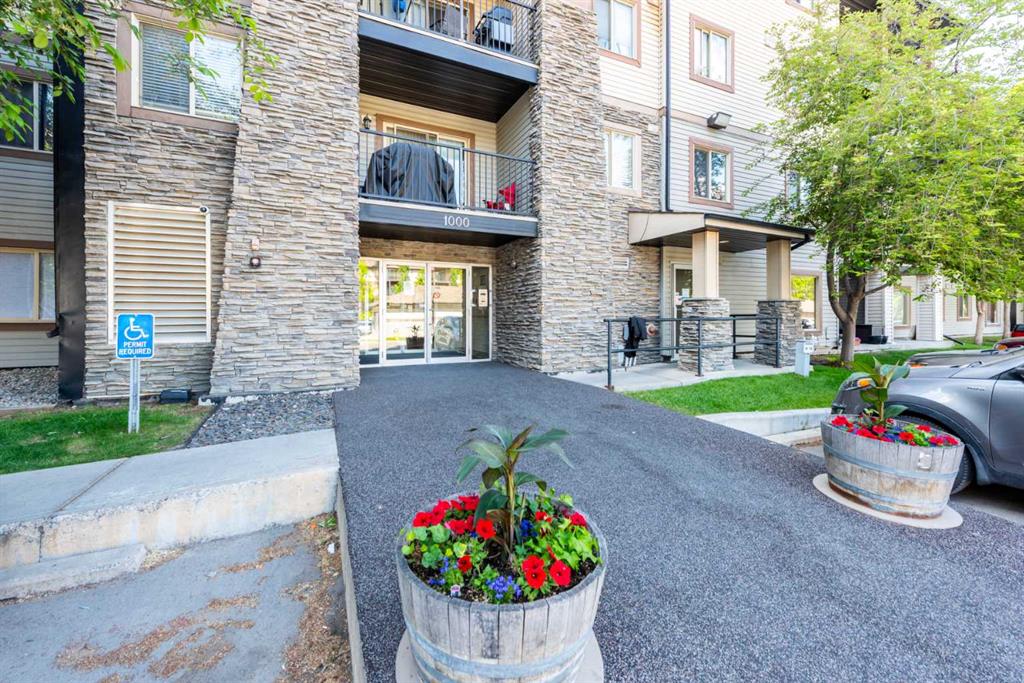 Picture of 1118, 8 Bridlecrest Drive , Calgary Real Estate Listing