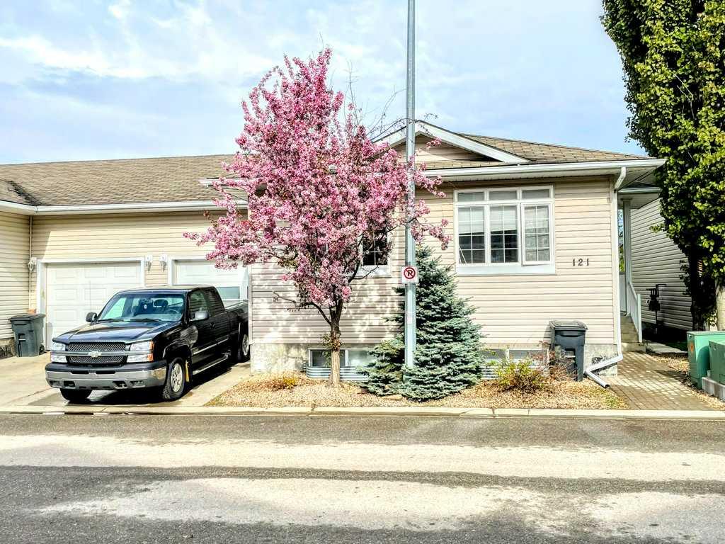Picture of 121, 116 6 Avenue NE, Slave Lake Real Estate Listing