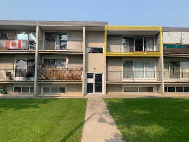 Picture of 5, 220 Mayor Magrath Drive N, Lethbridge Real Estate Listing