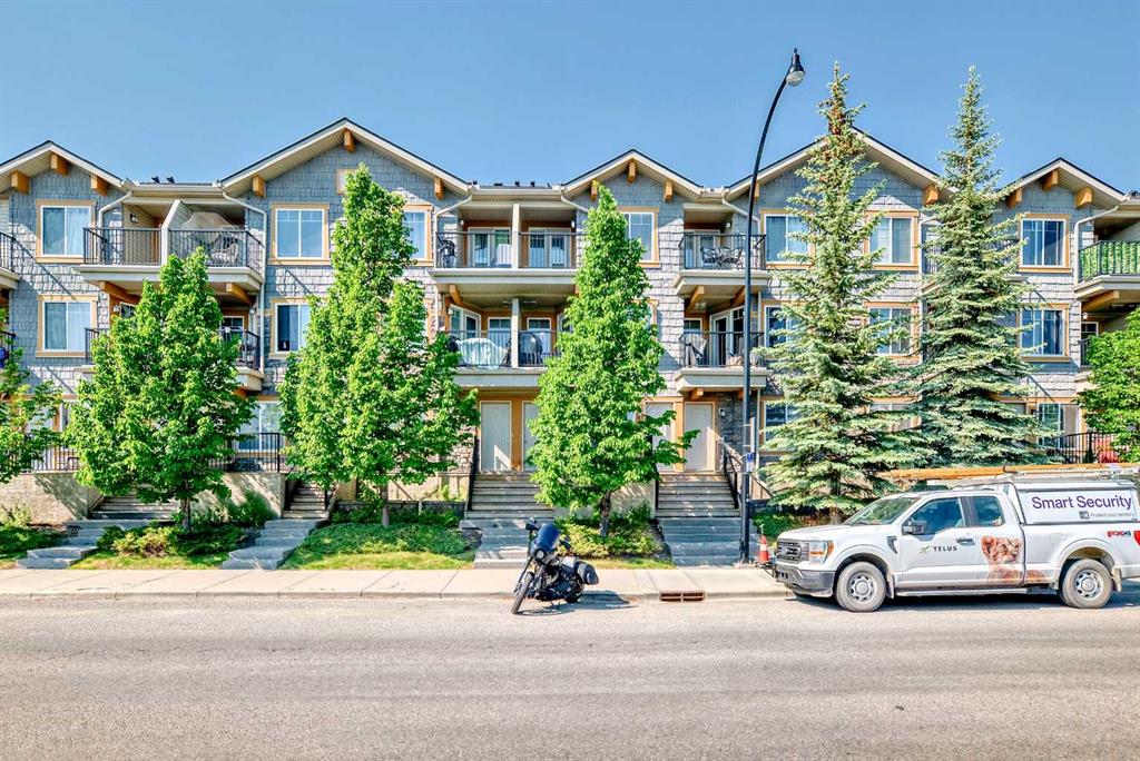 Picture of 12, 21 McKenzie Towne Gate SE, Calgary Real Estate Listing