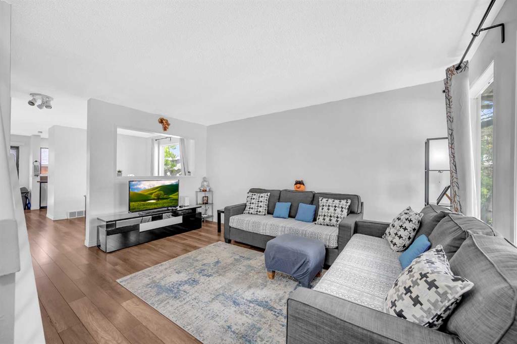 Picture of 54 Templegreen Road NE, Calgary Real Estate Listing