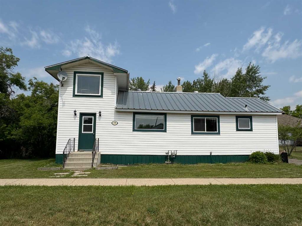 Picture of 310 1 Avenue SW, Diamond Valley Real Estate Listing