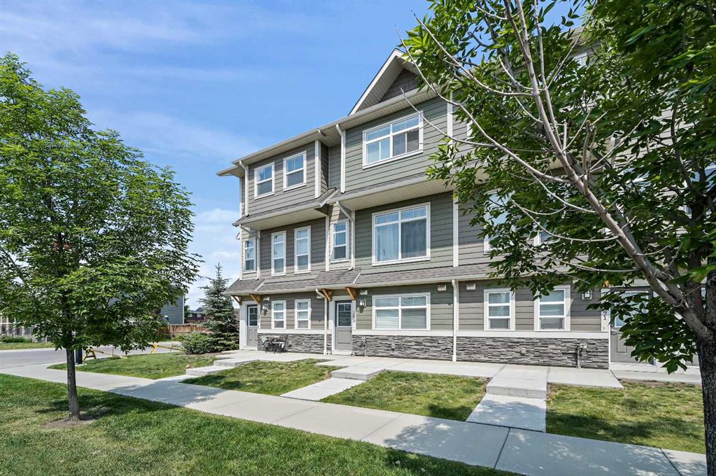 Picture of 1673 Legacy Circle SE, Calgary Real Estate Listing