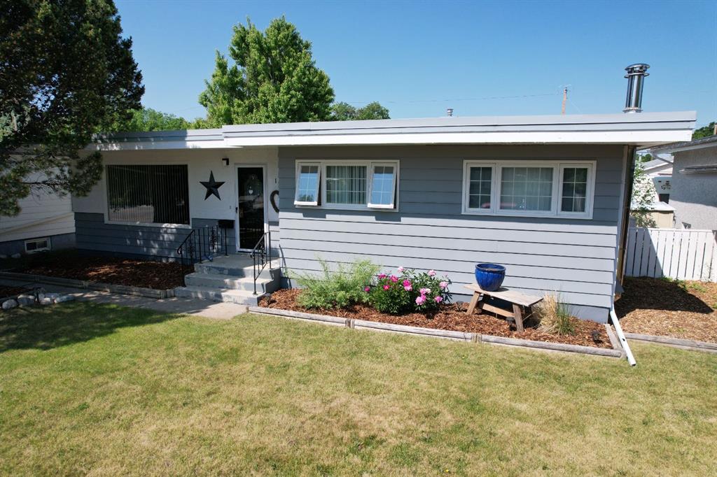 Picture of 1612 21 Street S, Lethbridge Real Estate Listing