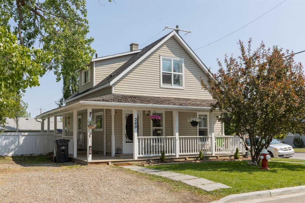 Picture of 240 4 Avenue SE, High River Real Estate Listing