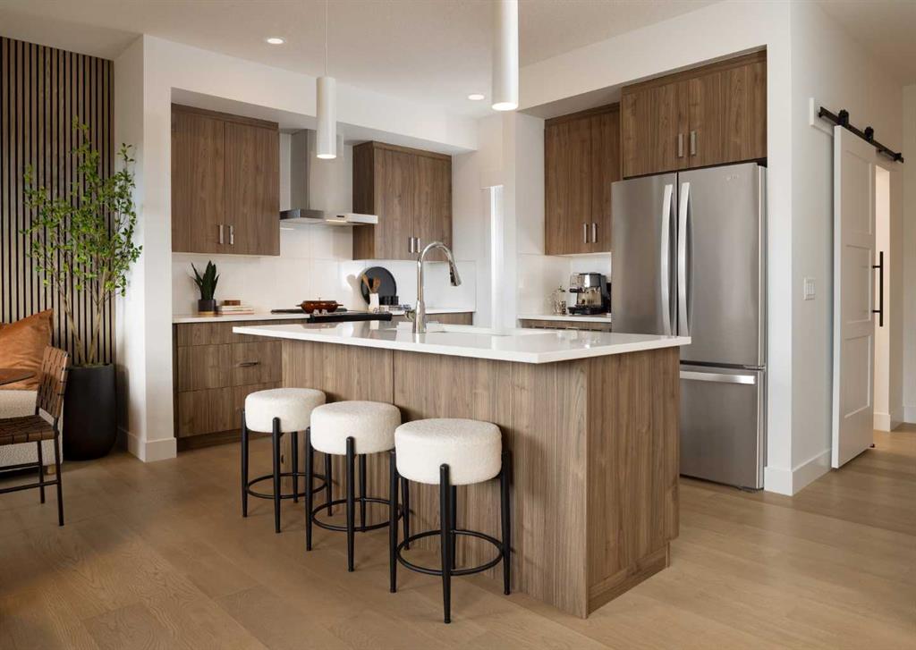 Picture of 79 Bartlett Crescent SE, Calgary Real Estate Listing