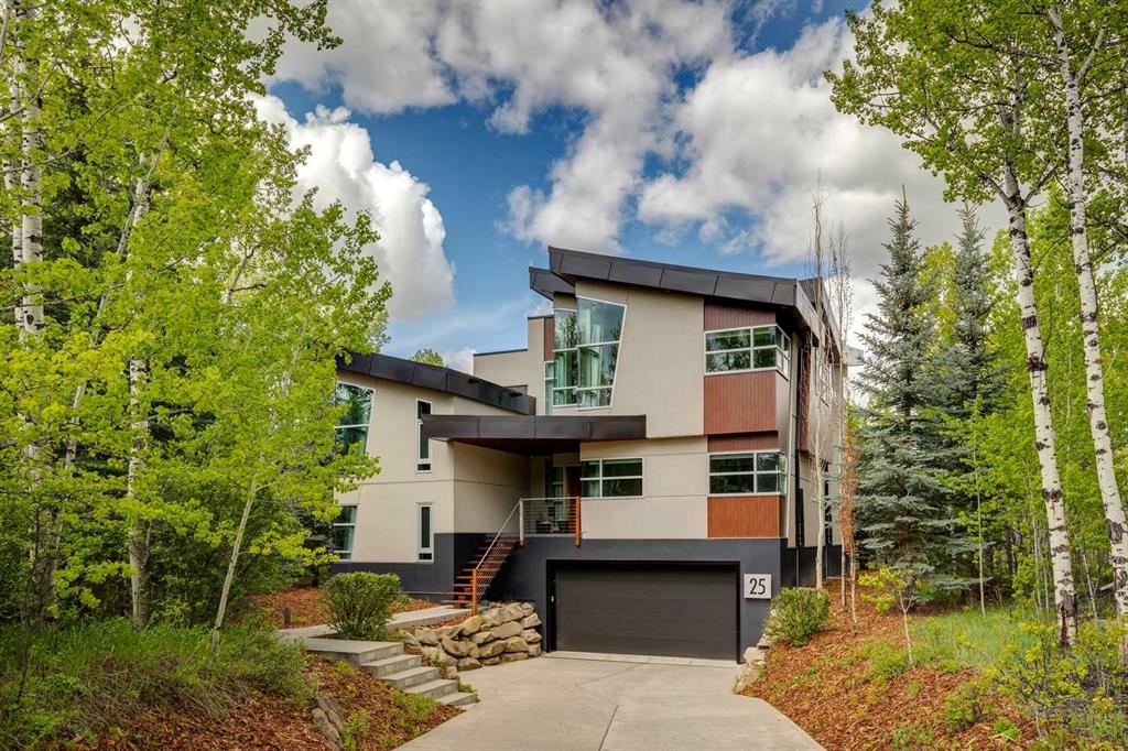 Picture of 25 Posthill Drive SW, Calgary Real Estate Listing