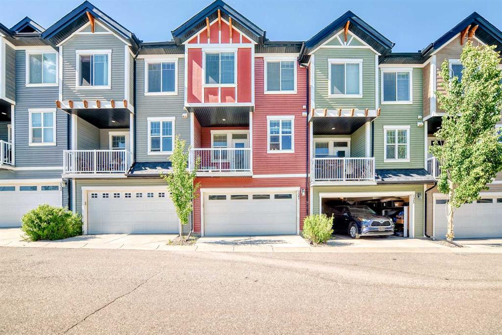 Picture of 127 Nolan Hill Boulevard NW, Calgary Real Estate Listing
