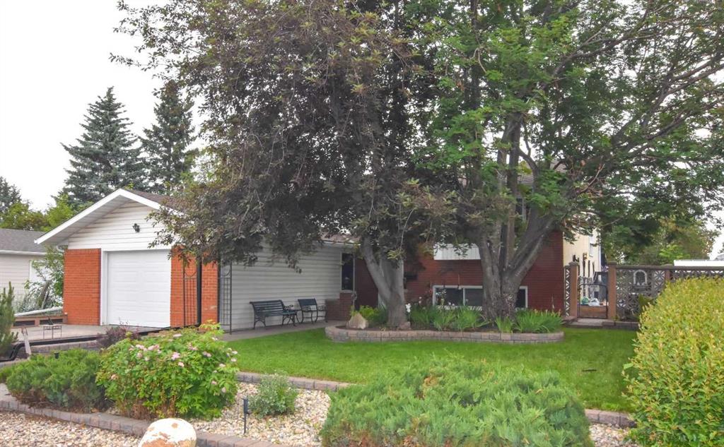 Picture of 11108 Braxton Road SW, Calgary Real Estate Listing