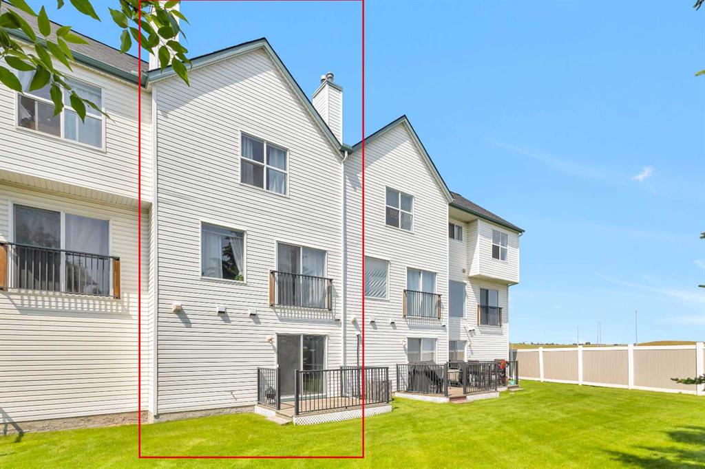 Picture of 3, 200 Hidden Hills Terrace NW, Calgary Real Estate Listing