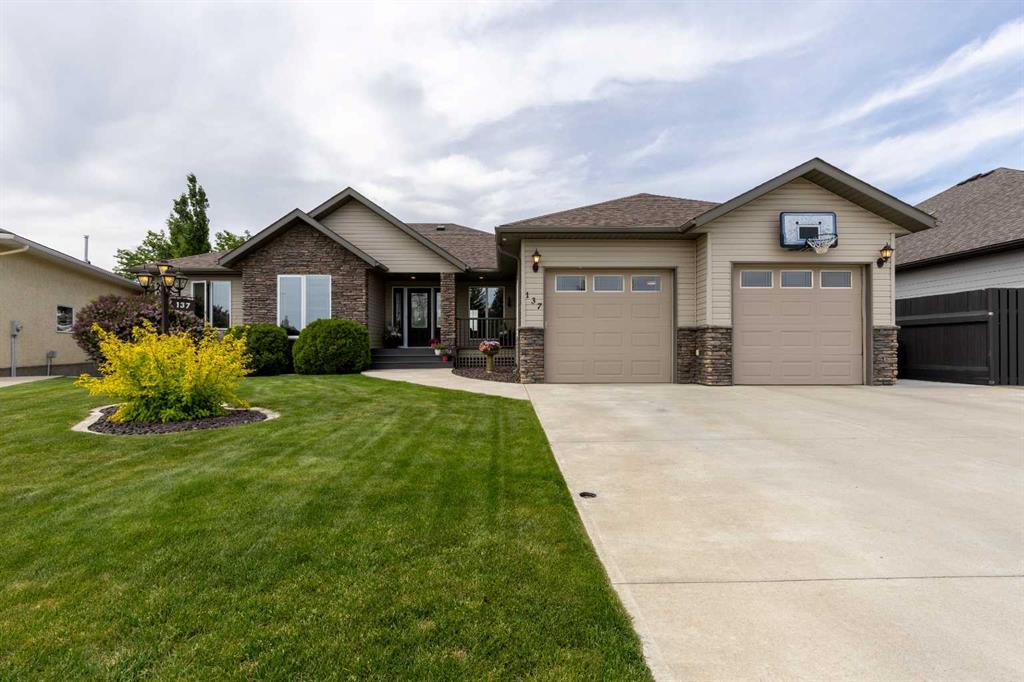 Picture of 137 Garrison Drive , Fort Macleod Real Estate Listing