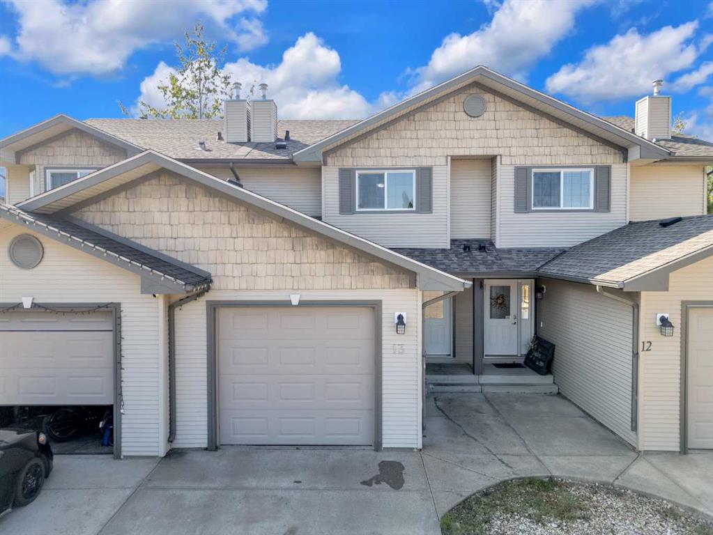 Picture of 13 Lark Close , Sylvan Lake Real Estate Listing