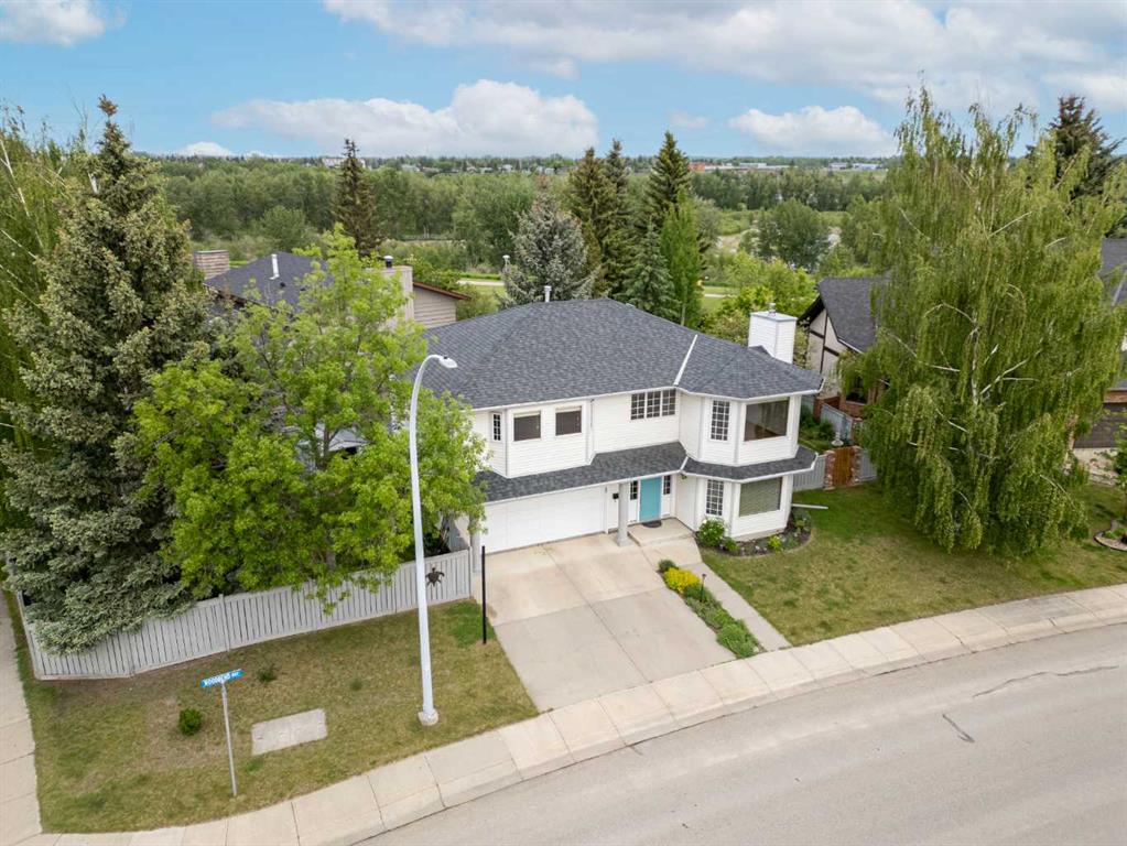 Picture of 173 Woodhaven Drive , Okotoks Real Estate Listing