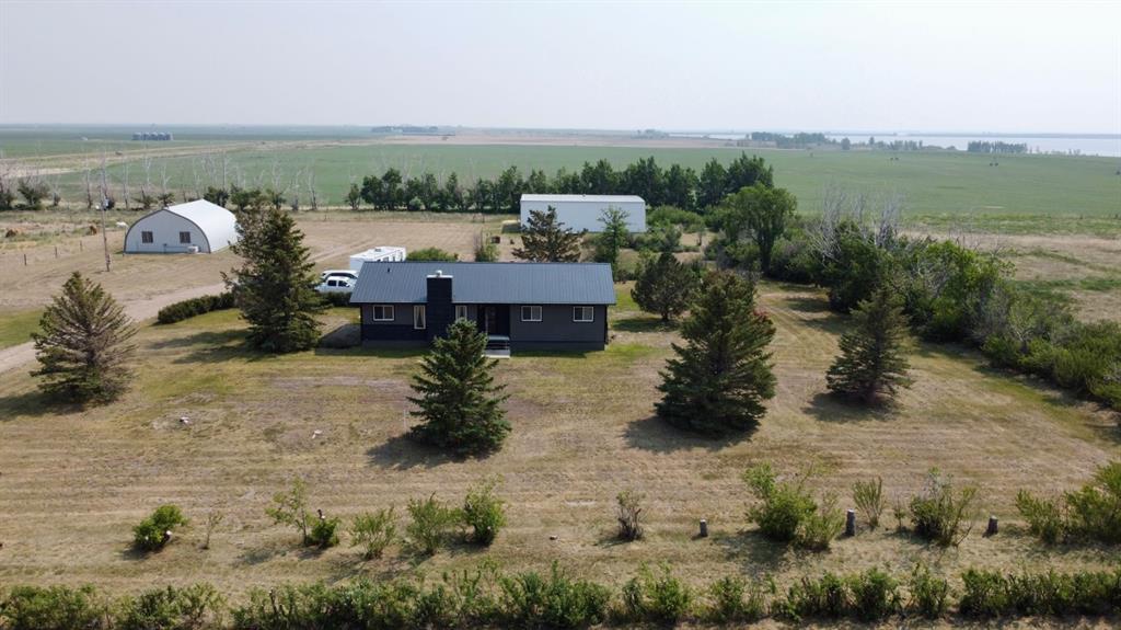 Picture of 184009 TWP RD 170  , Rural Vulcan County Real Estate Listing