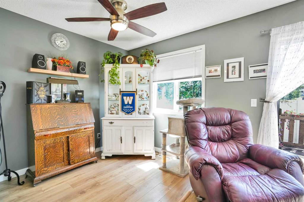 Picture of 702, 760 Railway Gate SW, Airdrie Real Estate Listing