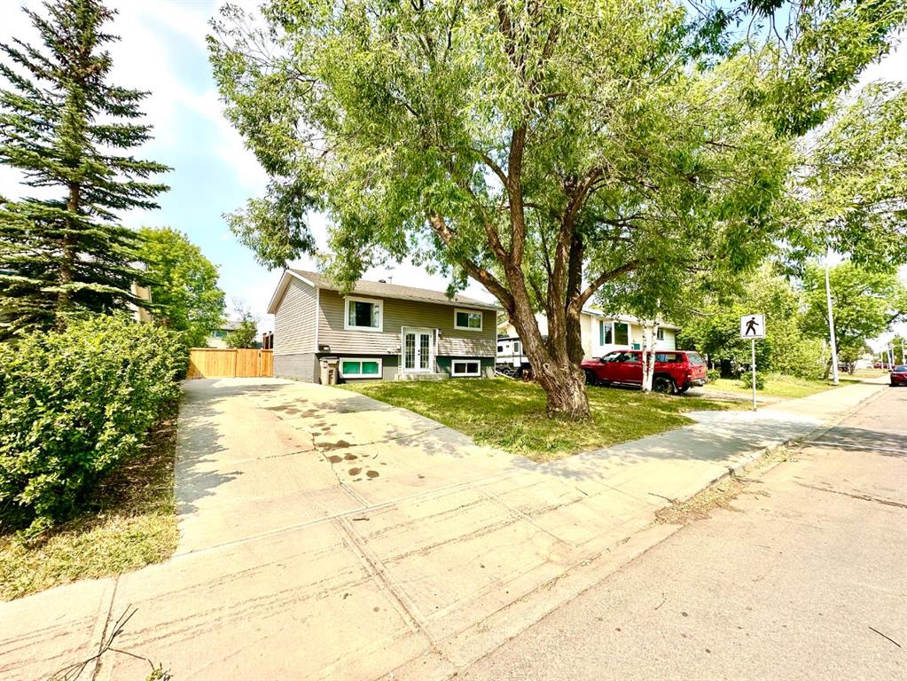 Picture of 8018 Patterson Drive , Grande Prairie Real Estate Listing
