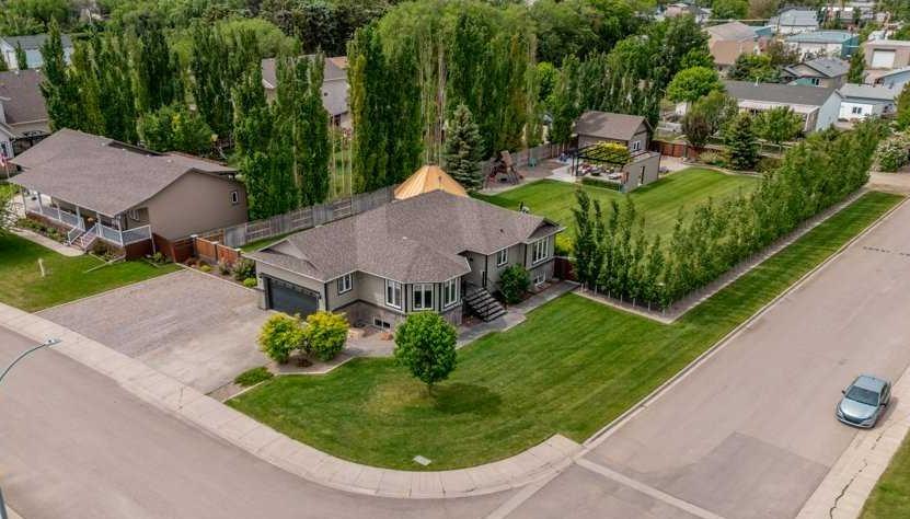 Picture of 918 Centennial Avenue , Nobleford Real Estate Listing