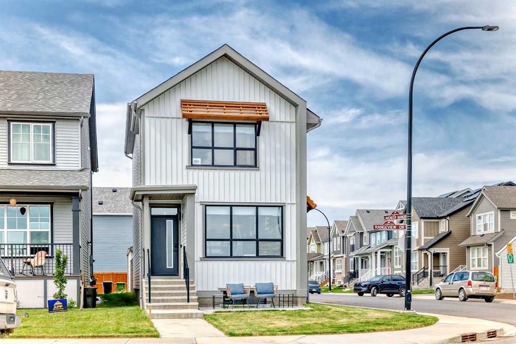 Picture of 1882 Rangeview Drive SE, Calgary Real Estate Listing