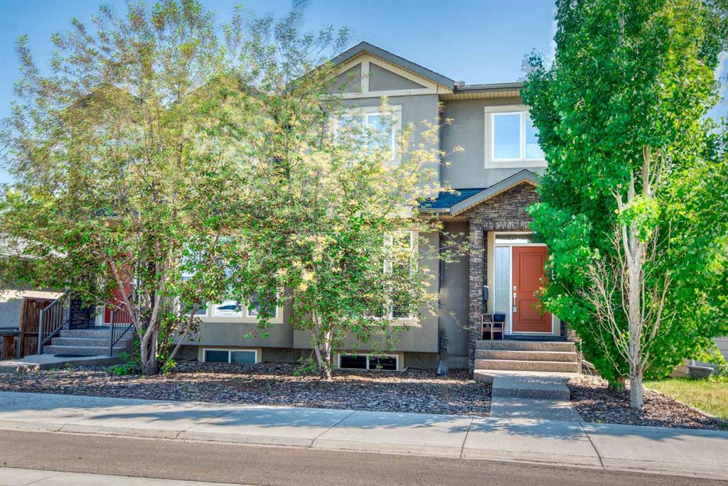 Picture of 4826 Bowness Road NW, Calgary Real Estate Listing