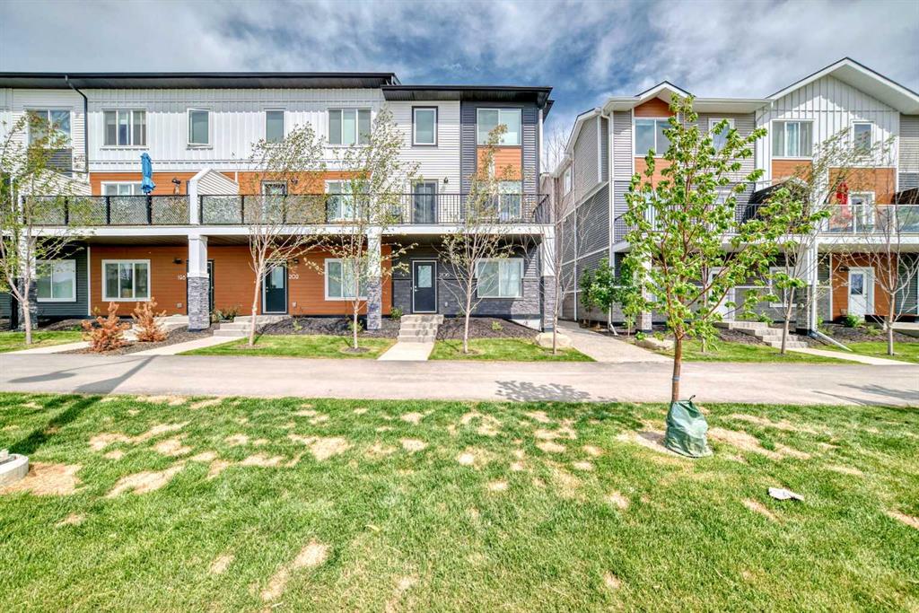 Picture of 206 Creekstone Drive SW, Calgary Real Estate Listing