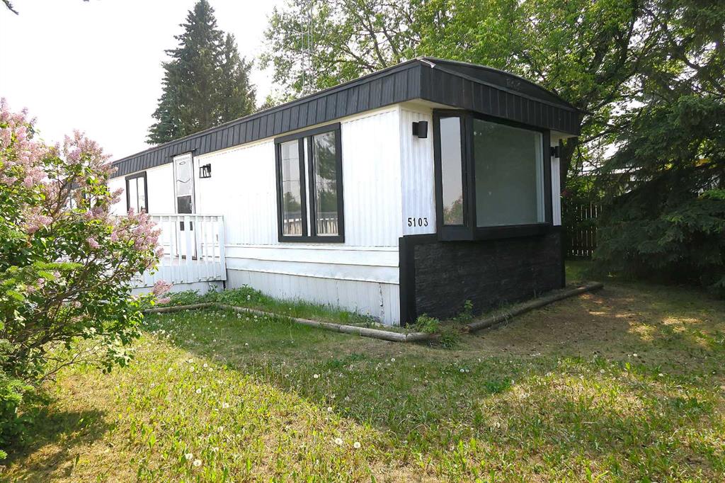 Picture of 5103 55 Avenue , Eckville Real Estate Listing