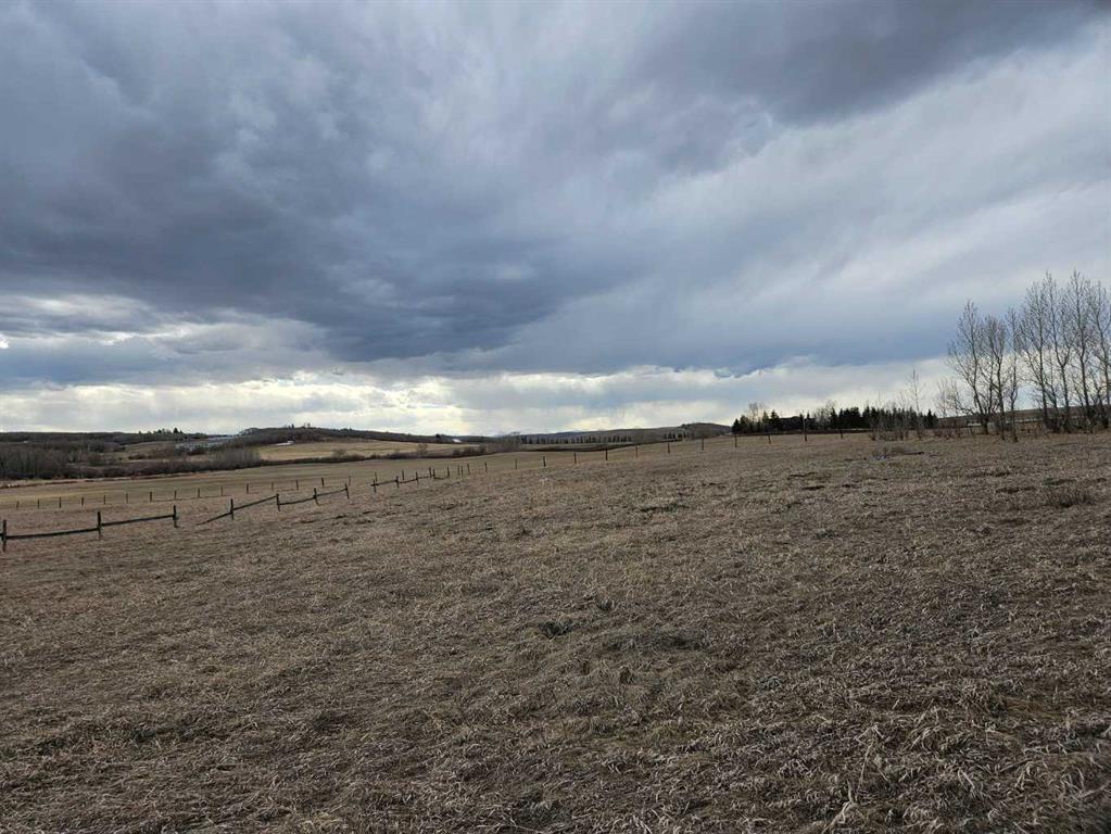 Picture of 186 Avenue W Rural Foothills Avenue W, De Winton Real Estate Listing
