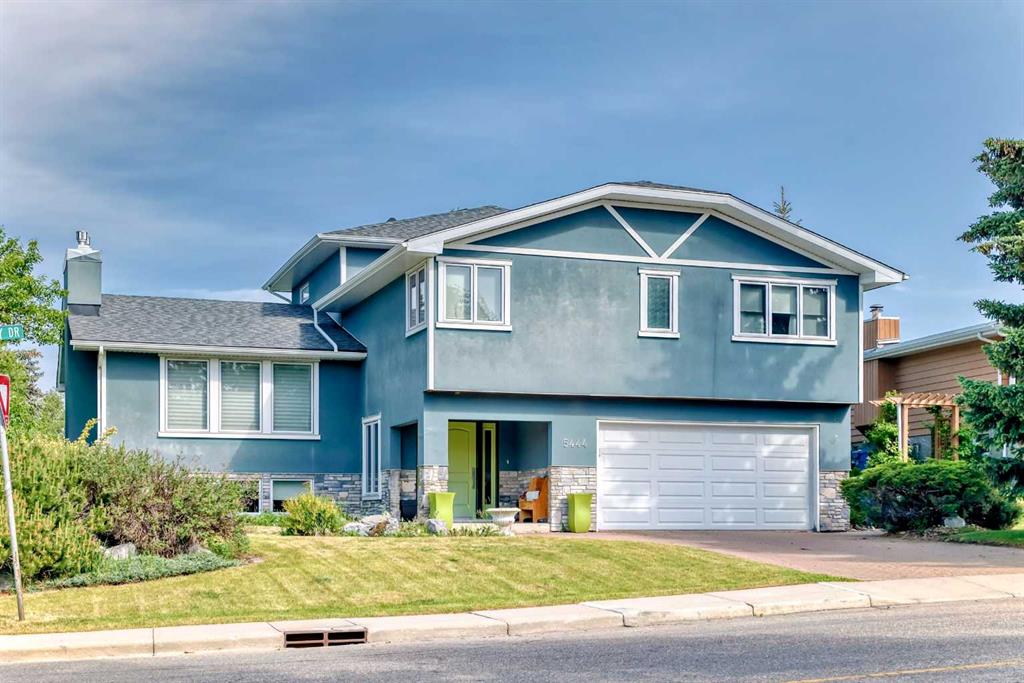 Picture of 5444 Varsity Drive NW, Calgary Real Estate Listing