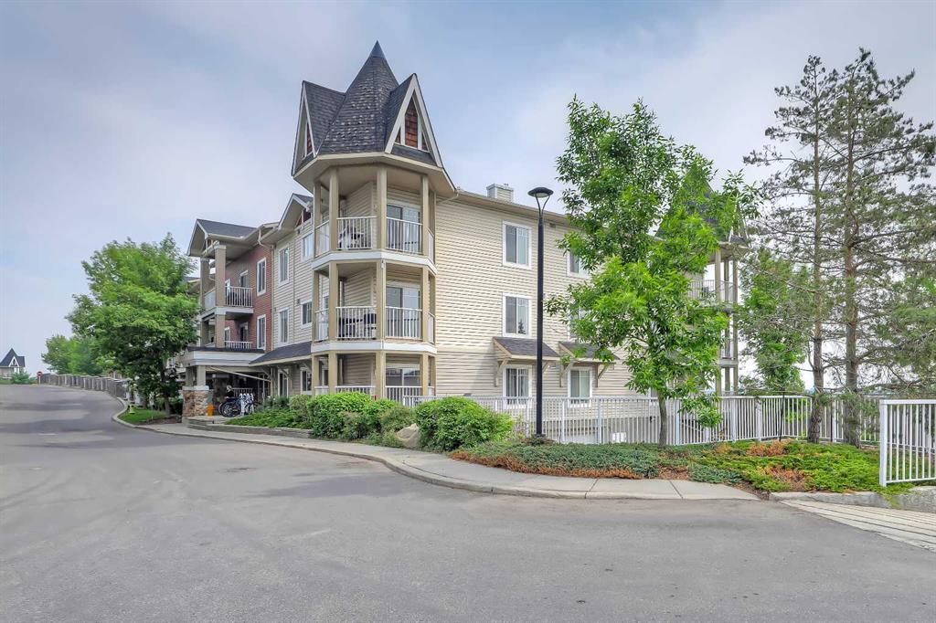 Picture of 9316, 70 Panamount Drive NW, Calgary Real Estate Listing