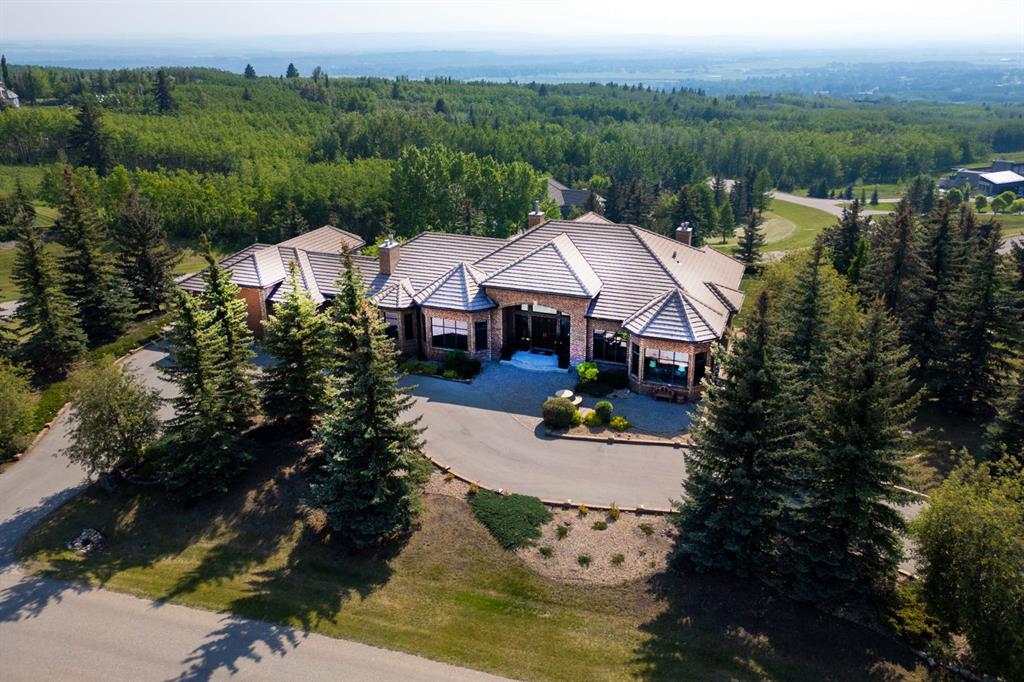 Picture of 31 Pinnacle Ridge Drive SW, Rural Rocky View County Real Estate Listing