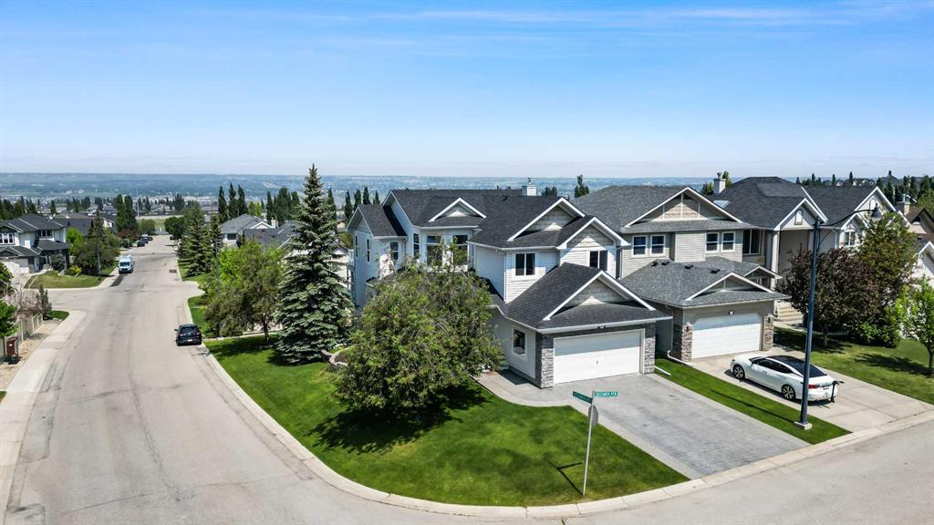 Picture of 85 Cresthaven View SW, Calgary Real Estate Listing