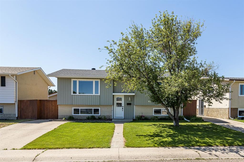 Picture of 117 Hull Crescent NE, Medicine Hat Real Estate Listing
