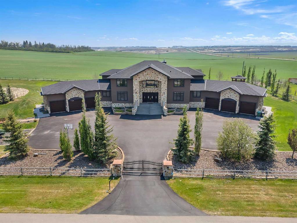 Picture of 17016 Centre Street NE, Calgary Real Estate Listing