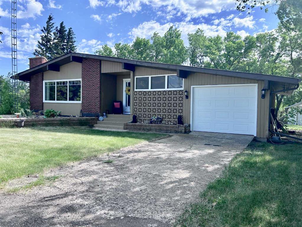 Picture of 49425 870 Highway , Rural Minburn No. 27, County of Real Estate Listing