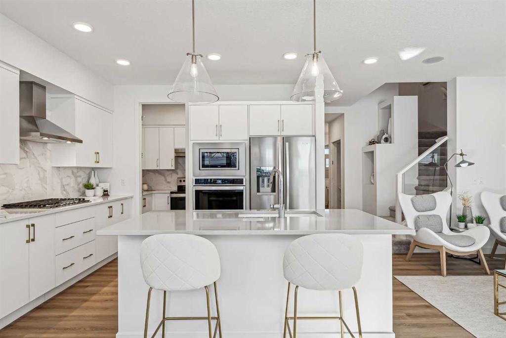 Picture of 541 Savanna Drive NE, Calgary Real Estate Listing