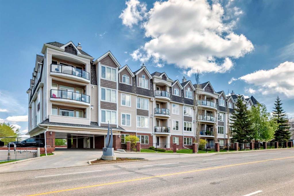 Picture of 108, 4707 50 Street , Sylvan Lake Real Estate Listing